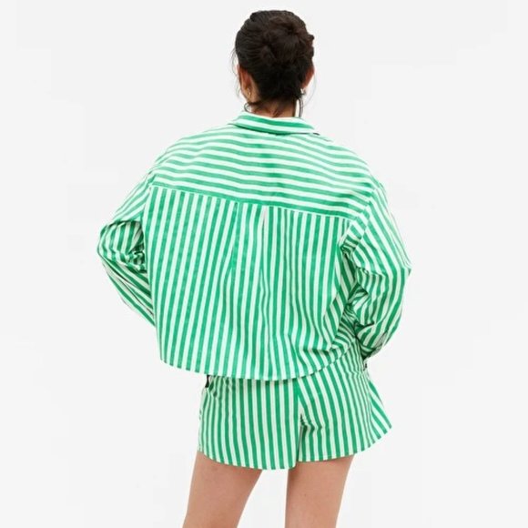 NWT Monki Cropped Button Down Cotton Shirt - Picture 3 of 5